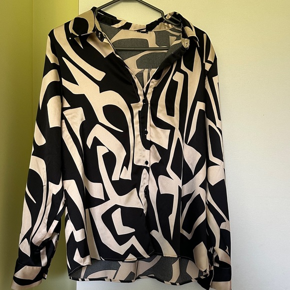 Tops - Abstract Pattern Blouse